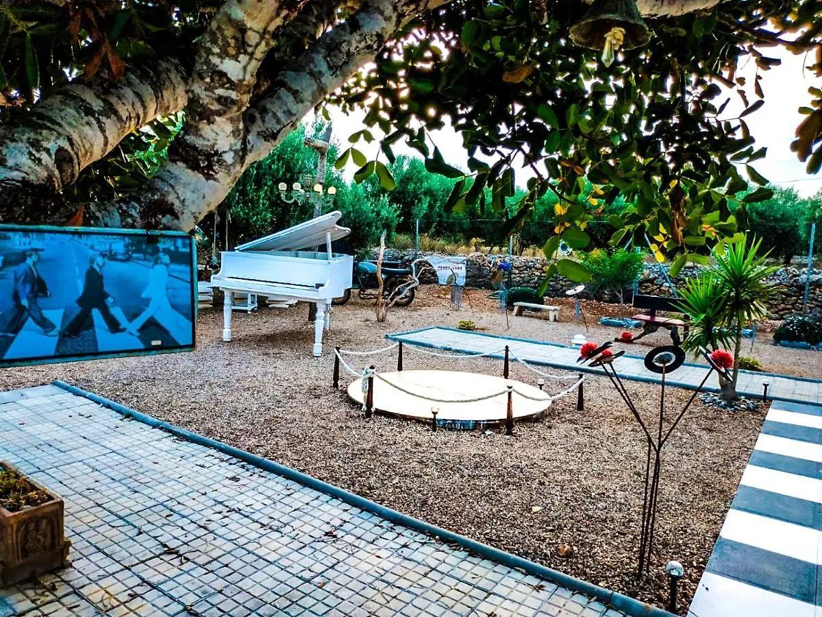 Eden Villa Camarles